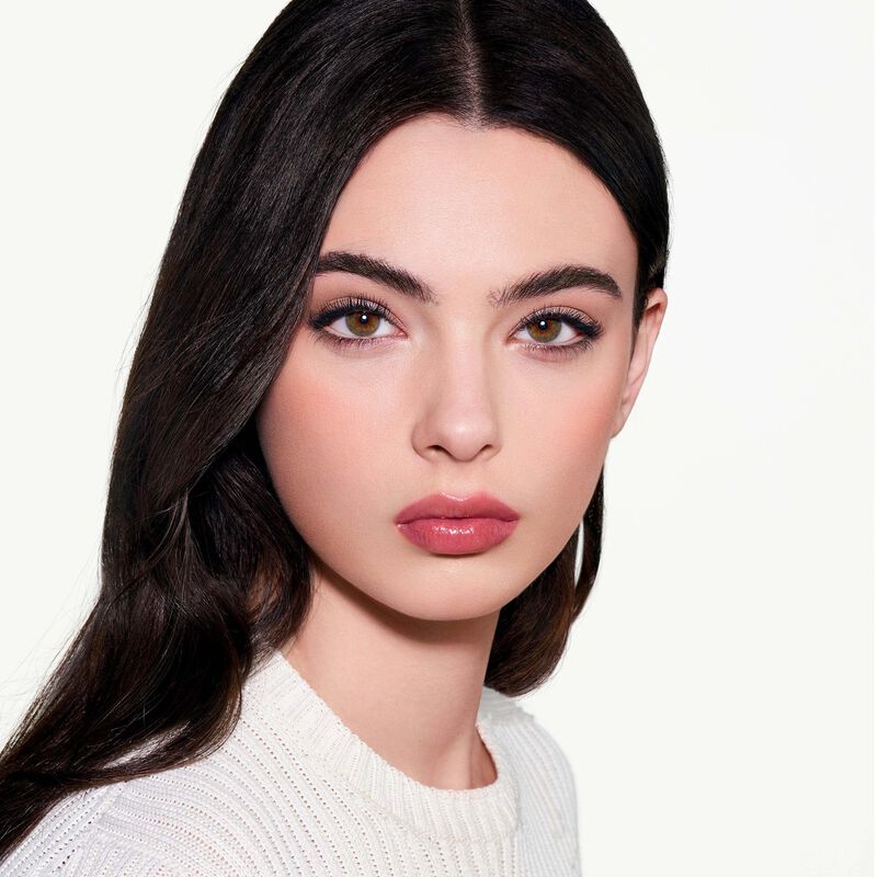 Guia Completo de Maquiagem Nude: Do Básico ao Sofisticado
