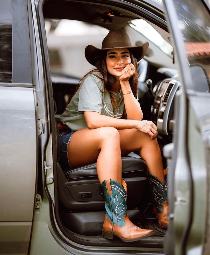 look rodeio feminino vs masculino