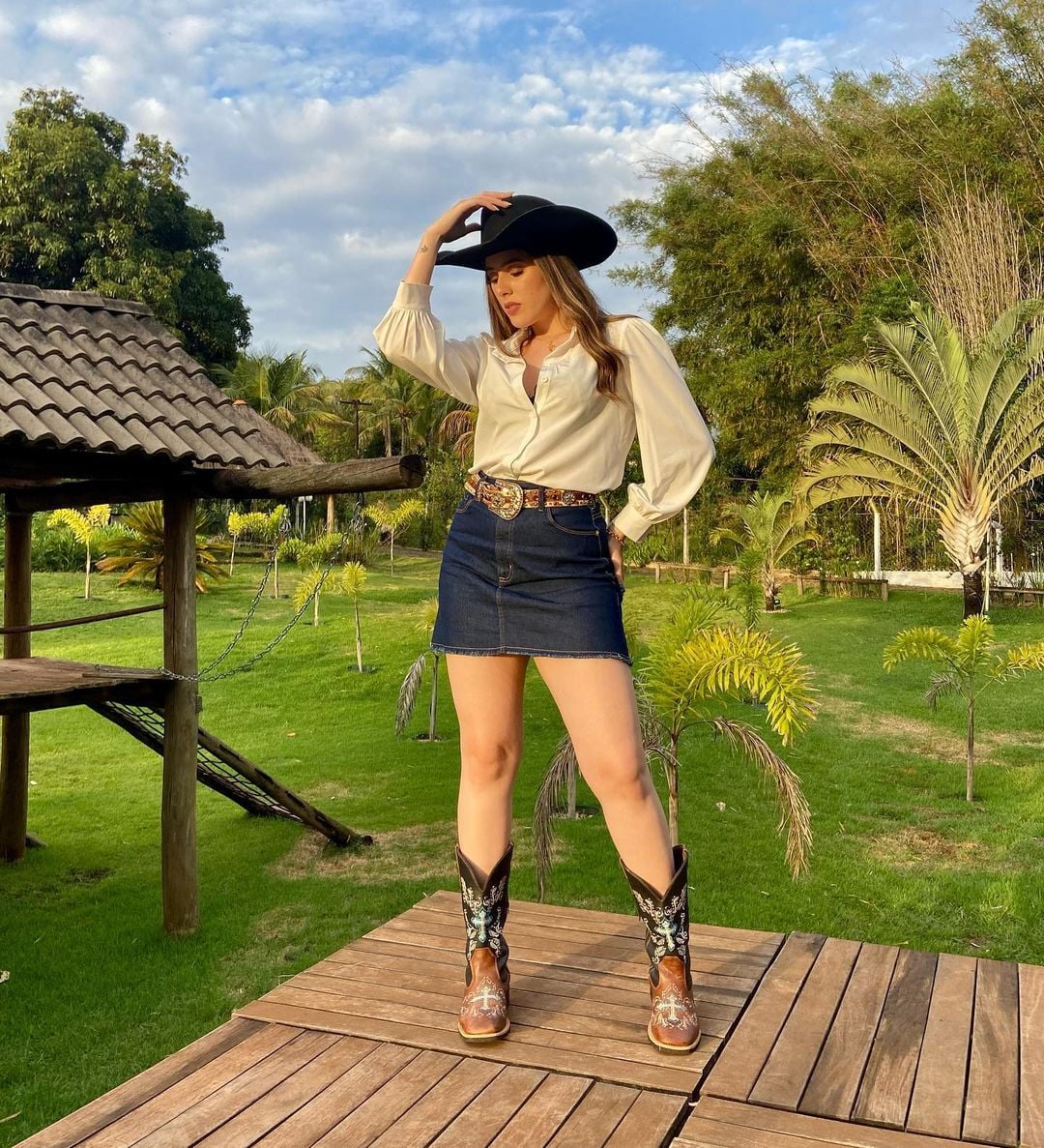 look rodeio feminino com franja