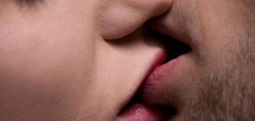 Louca Pra Beijar Na Boca