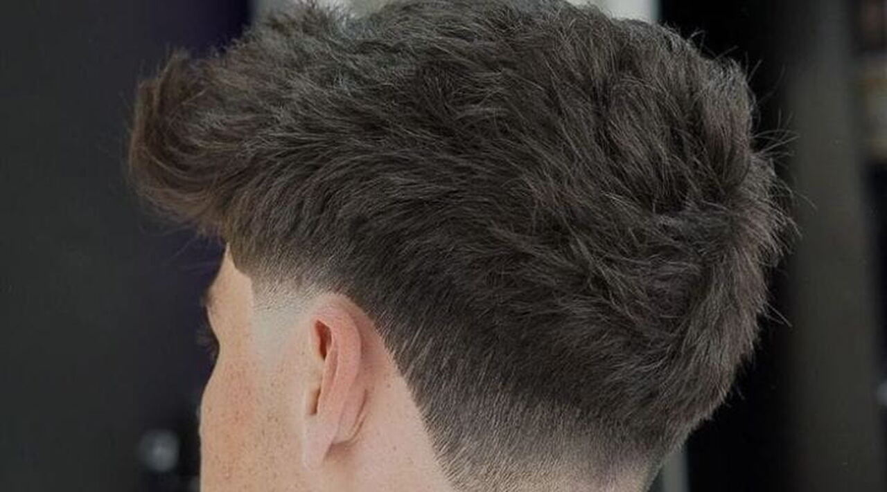 low fade com textura cabelo liso