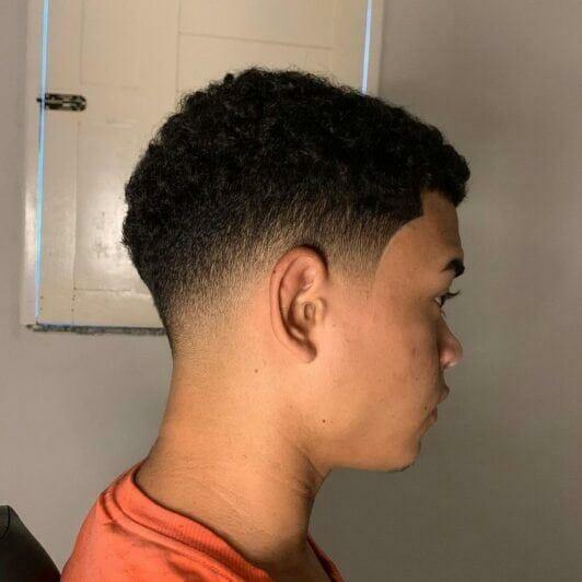 low fade assimétrico cabelo liso