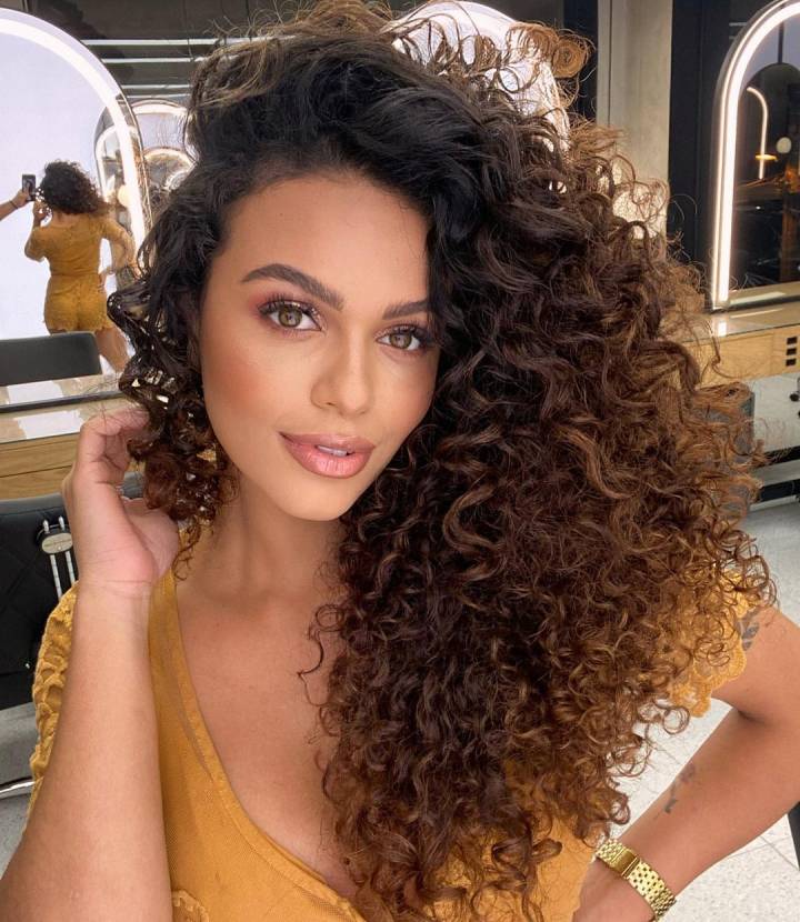 melhores cores luzes cabelo ondulado