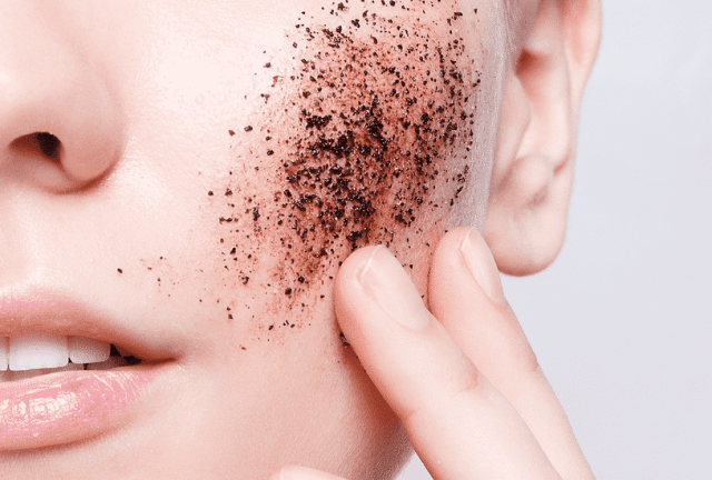 Pele Oleosa Nunca Mais: As Melhores Máscaras Caseiras para Controlar o Brilho