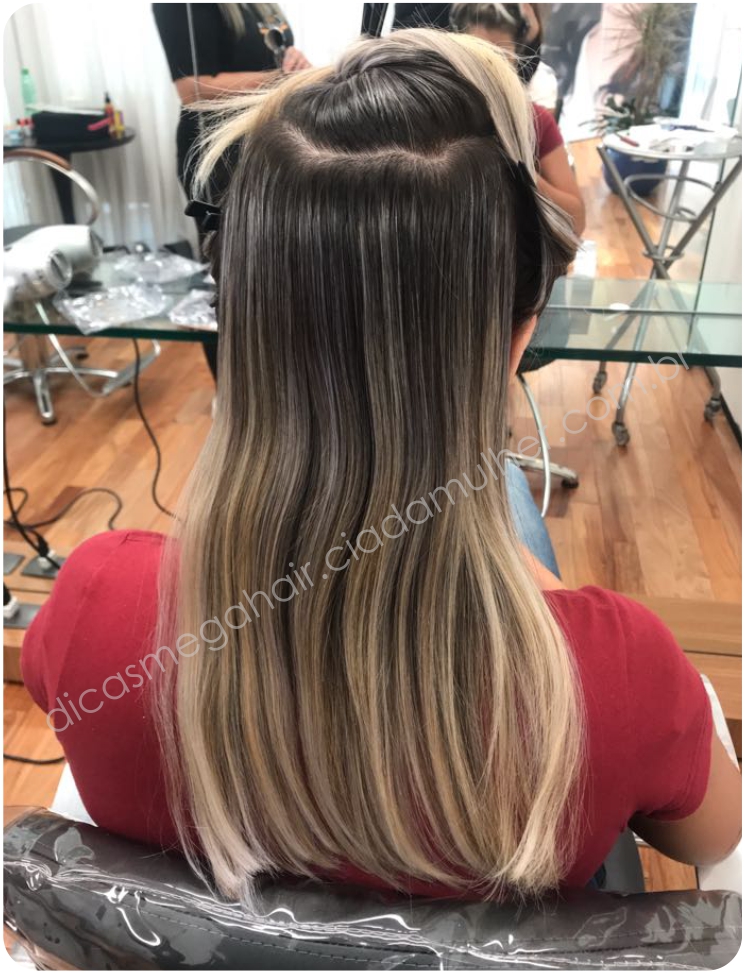 1. Mega Hair: Guia Completo de Aplicação e Cuidados
2. Fita Adesiva vs. Ponto Americano: Qual o Melhor para Você?
3. Cabelo Humano vs. Bio Fibra: Entenda as Diferenças e Custos
4. Manutenção do Mega Hair: Dicas Essenciais para Durabilidade
5. Mega Hair: Fatores que Influenciam o Preço Final