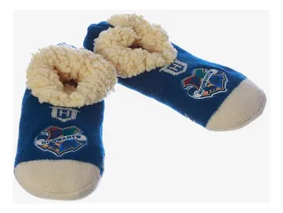 Meias Térmicas vs. Meias Felpudas: Qual a Melhor para o Frio Intenso?