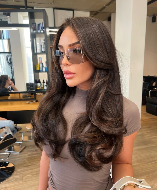 corte de cabelo liso que não pesa