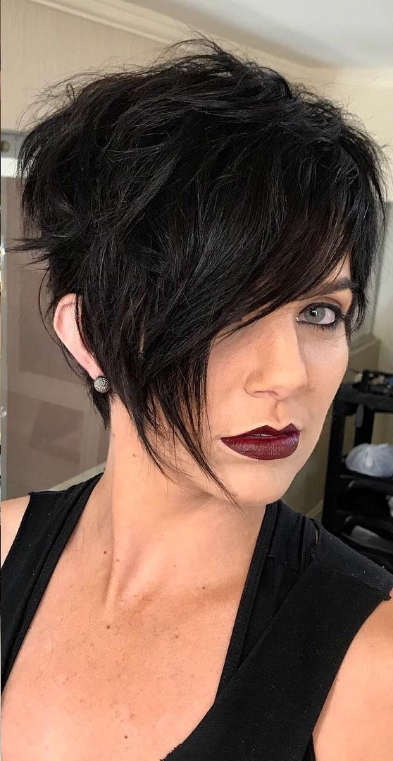 Guia completo: Cortes de cabelo curto para cada tipo de rosto