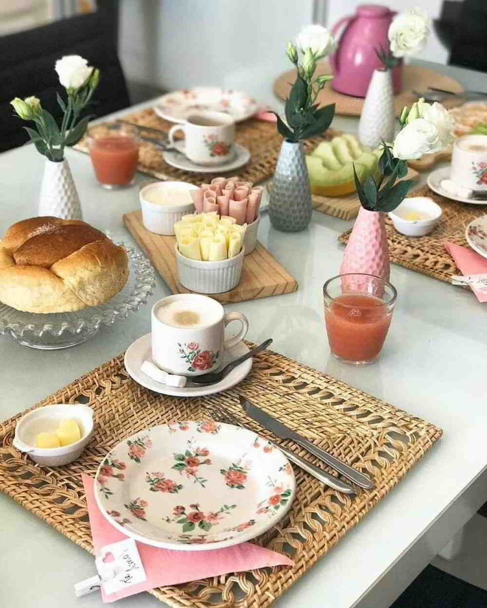 mesa de café da manhã para casal