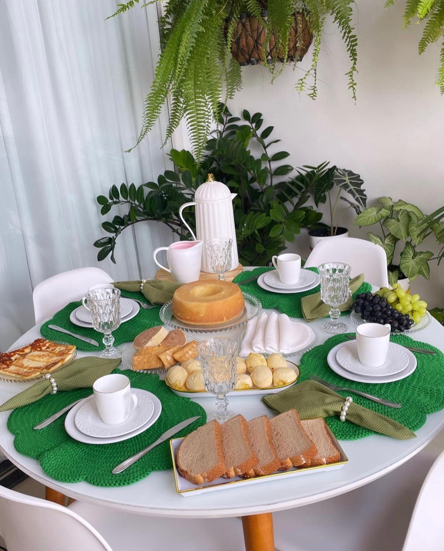 mesa de café da manhã minimalista