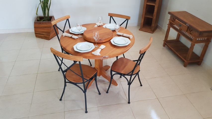 Mesa redonda madeira 120cm 4 cadeiras