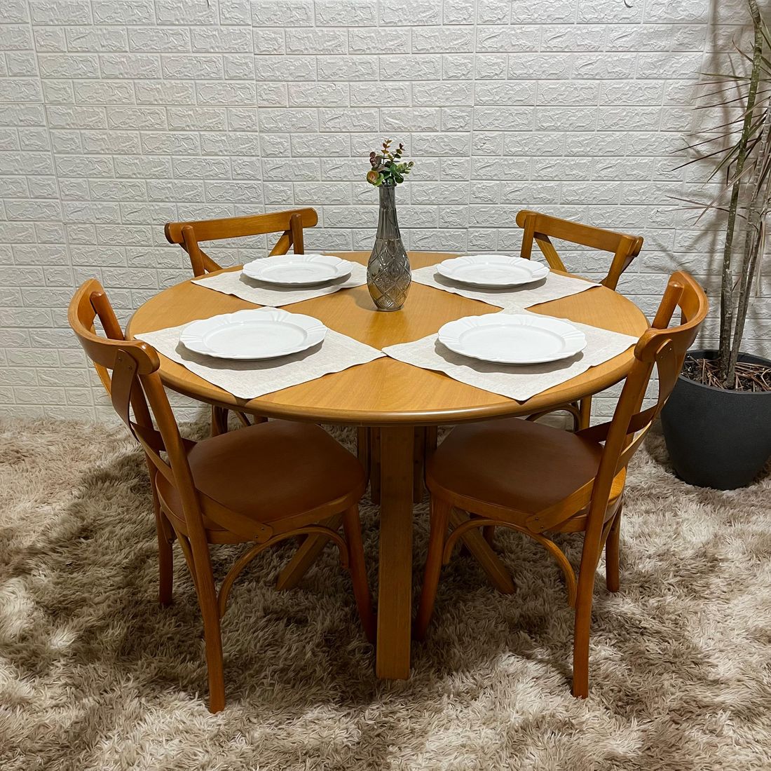 Conjunto mesa redonda madeira 4 cadeiras