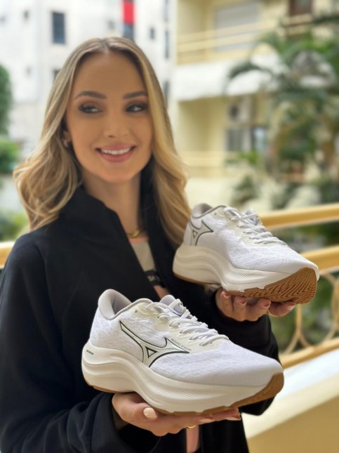 Tênis Mizuno feminino branco casual