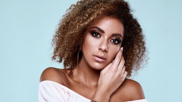 5 Títulos para Posts de Blog:
1. Cortes de Cabelo 2025/2026: As Tendências Que Vão Dominar!
2. Renove Seu Visual: Descubra os Cortes de Cabelo Mais Desejados para 2025.
3. Do Bob ao Longo com Franja: Guia Completo das Tendências Capilares.
4. Cortes Que Rejuvenescem: As Melhores Opções para 2025.
5. Como Escolher o Corte de Cabelo Perfeito para o Seu Rosto e Fio.