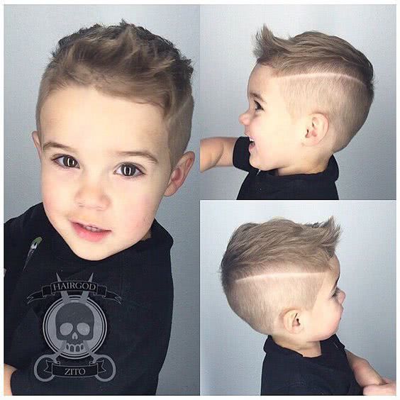 Guia Completo: Como Escolher o Primeiro Corte de Cabelo do Seu Filho; Cortes de Cabelo Infantil Masculino: Do Clássico ao Moderno para 2026; Cortes para Meninos: Praticidade e Estilo para Cada Tipo de Cabelo; Finalização Perfeita: Produtos e Dicas para o Cabelo Infantil Masculino; Low Fade vs. Mid Fade: Qual o Melhor Degradê para Crianças?