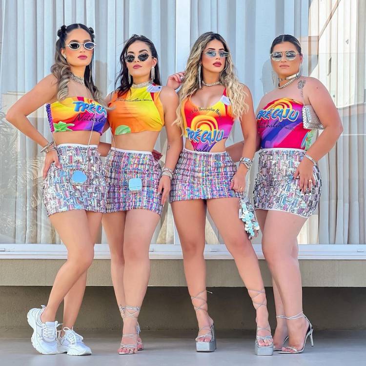 abadá com franjas