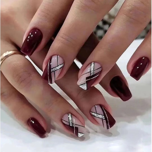 unhas de gel longas