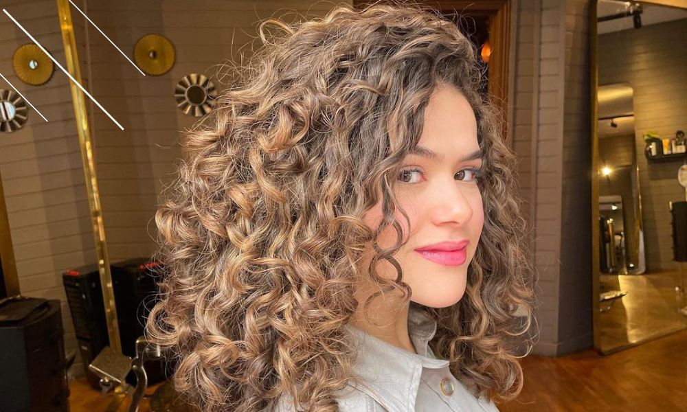 morena iluminada vs ombré hair cabelo cacheado