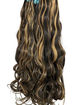 morena iluminada cabelo liso ondulado