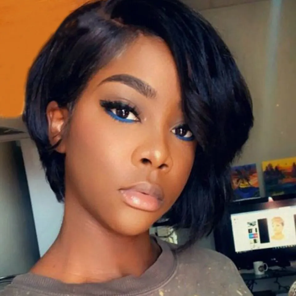 5 ideias de títulos:
1.  Cortes de Cabelo Curto para Mulheres Negras: Tendências e Inspirações
2.  Descubra o Corte Curto Perfeito para o Seu Tipo de Cabelo Crespo
3.  Cores Vibrantes e Clássicas: Transforme seu Cabelo Curto Negro
4.  Pixie