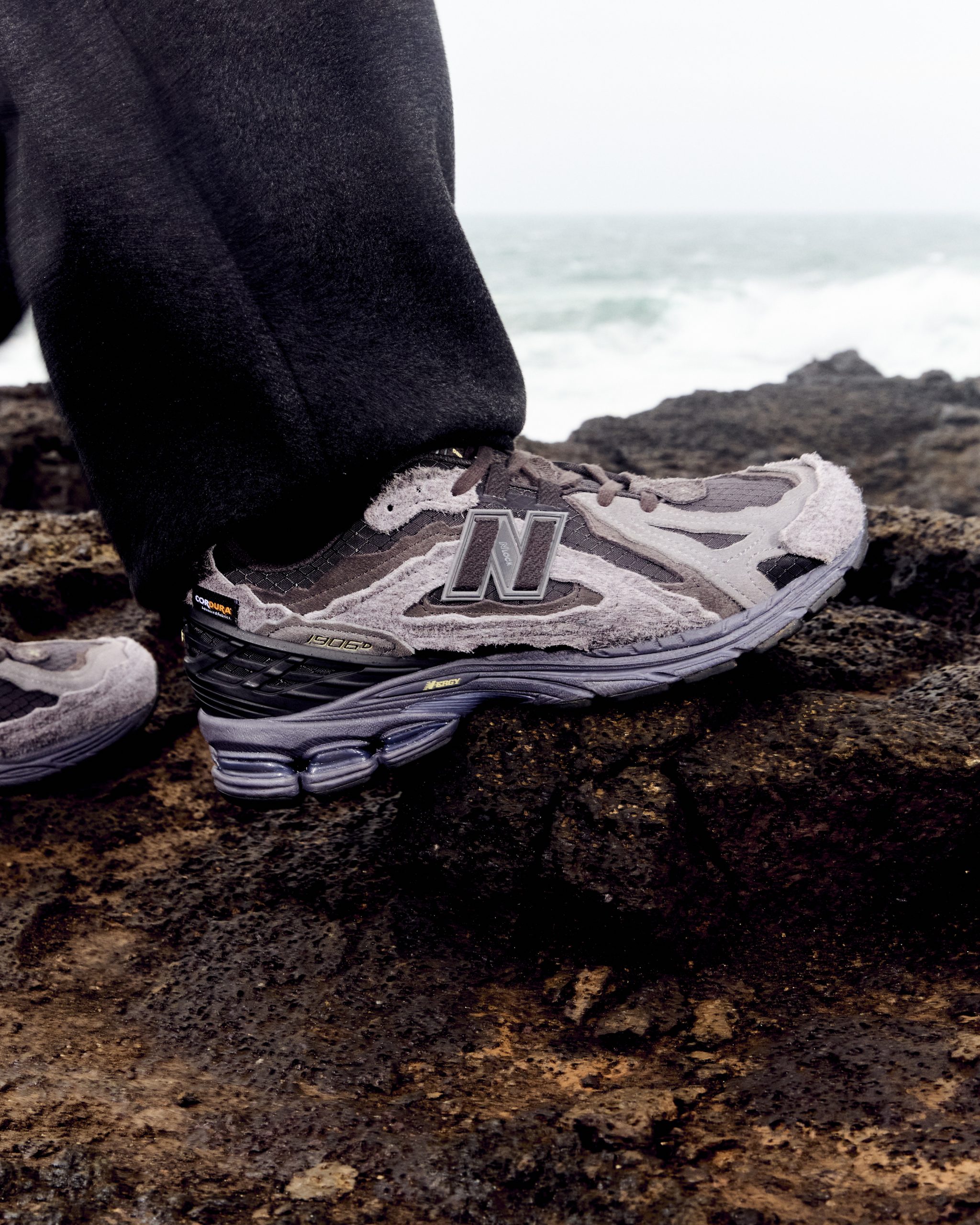 New Balance 1906D Black