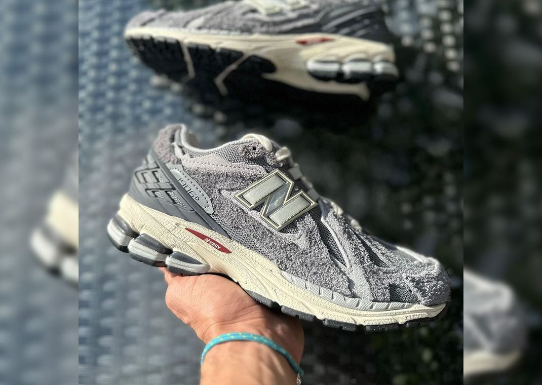 New Balance 1906D vs 1906R