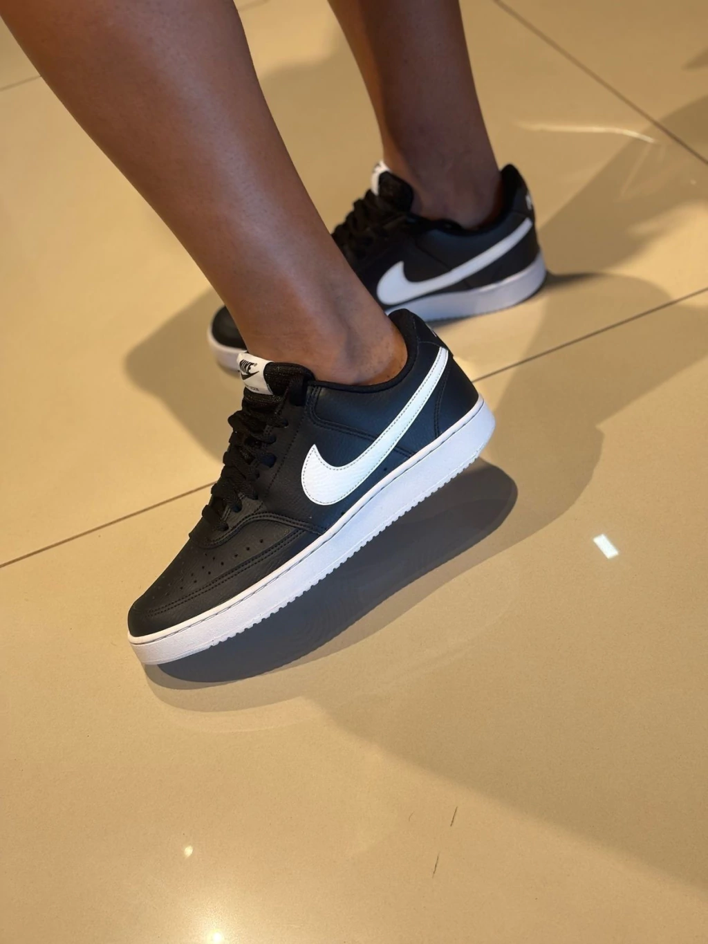 Nike Court Vision preto streetwear