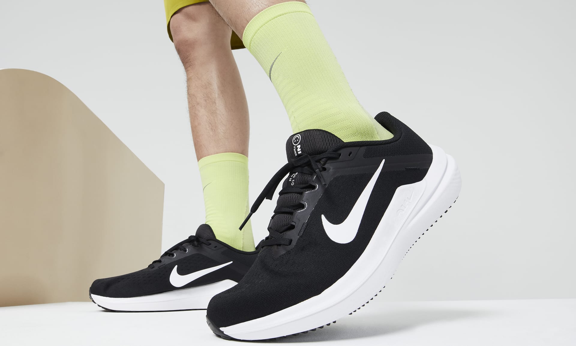 Nike Winflo 10 cores