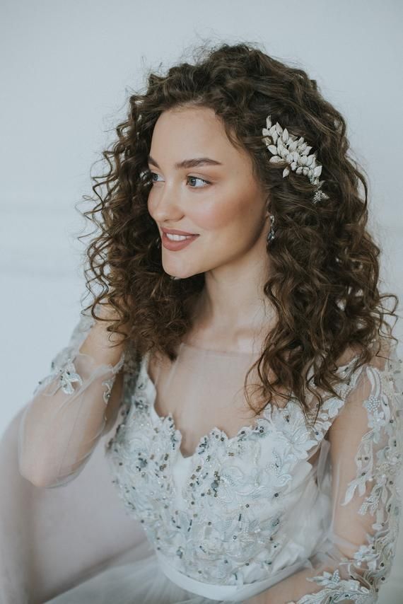 Como Evitar o Frizz no Cabelo Cacheado no Dia do Casamento