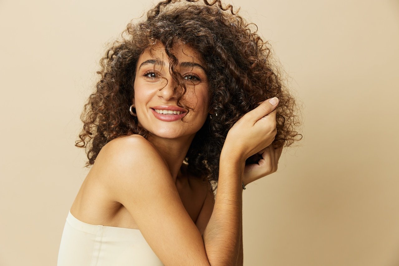 Hidratação vs. Nutrição vs. Reconstrução: Entenda as Diferenças e Quando Usar Cada Uma