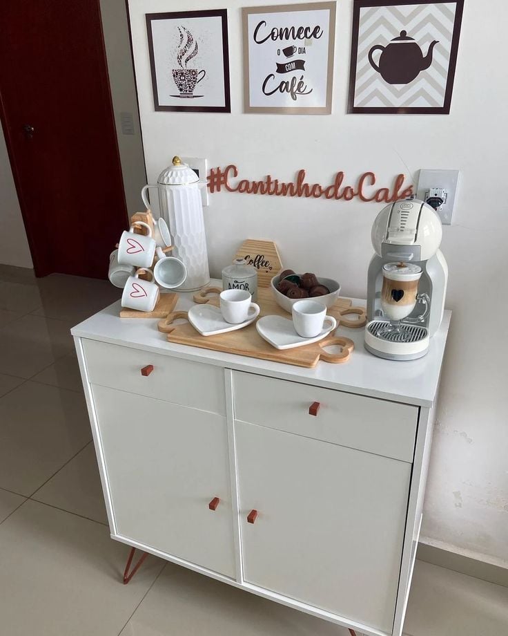 cantinho do café com cafeteira italiana