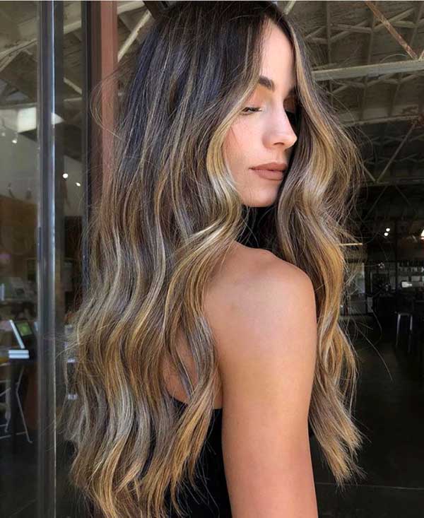 5 ideias de títulos: 1. Ombré Hair em Cabelos Longos: O Guia Completo para um Visual Radiante. 2. Descubra o Ombré Hair Perfeito para Cabelos Longos: Tendências e Dicas. 3. Cabelos Longos Iluminados: Tudo Sobre a Técnica Ombré Hair. 4. Ombré Hair: A Escolha Ideal para Cabelos Longos com Baixa Manutenção. 5. Transforme Seus Cabelos Longos com o Poder do Ombré Hair.