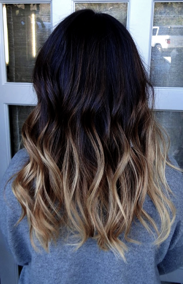 5 ideias de títulos: 1. Ombré Hair em Cabelos Longos: O Guia Completo para um Visual Radiante. 2. Descubra o Ombré Hair Perfeito para Cabelos Longos: Tendências e Dicas. 3. Cabelos Longos Iluminados: Tudo Sobre a Técnica Ombré Hair. 4. Ombré Hair: A Escolha Ideal para Cabelos Longos com Baixa Manutenção. 5. Transforme Seus Cabelos Longos com o Poder do Ombré Hair.