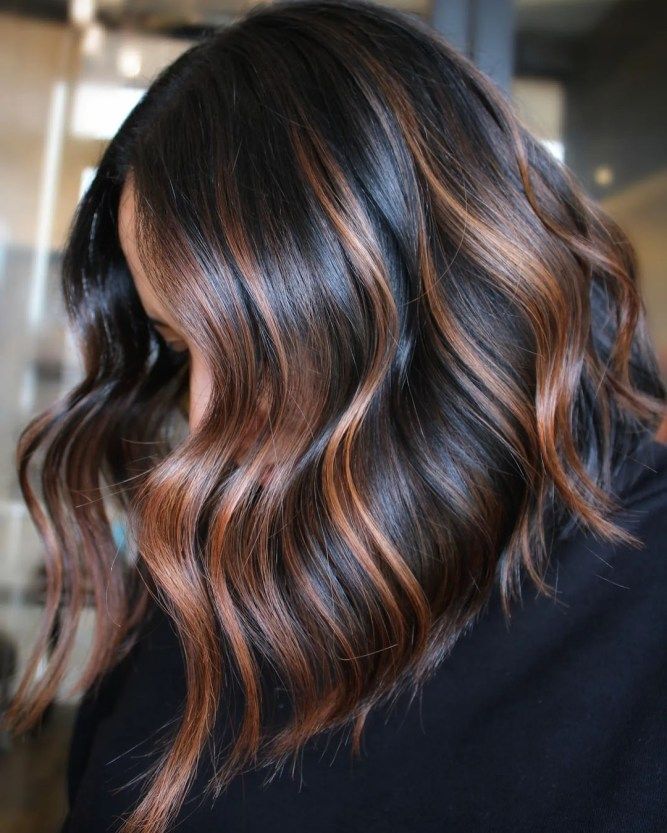 Como escolher o tom de ombré hair ideal para seu cabelo curto e escuro