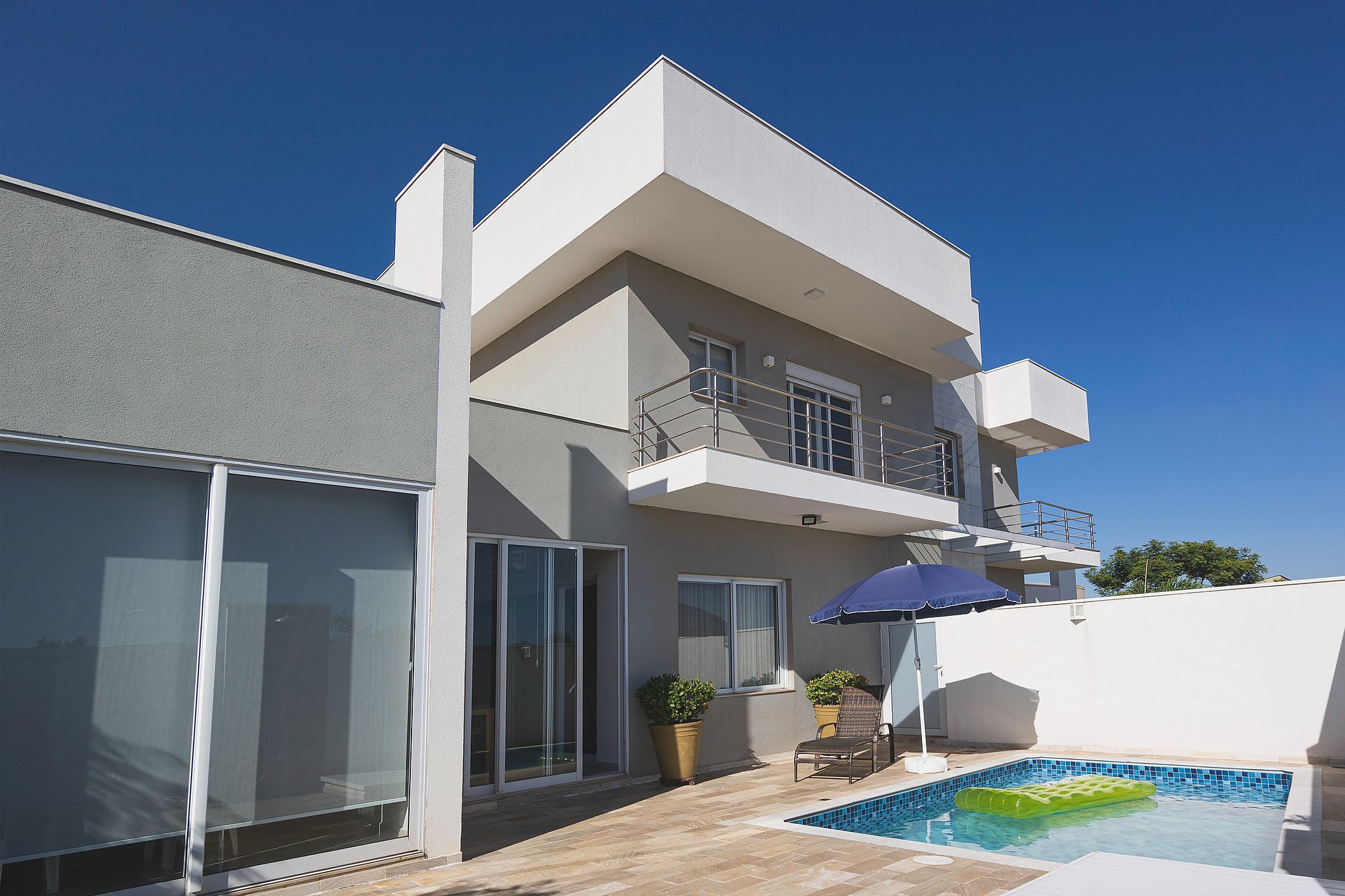 Pergolado: 5 ideias de cobertura para sua área gourmet