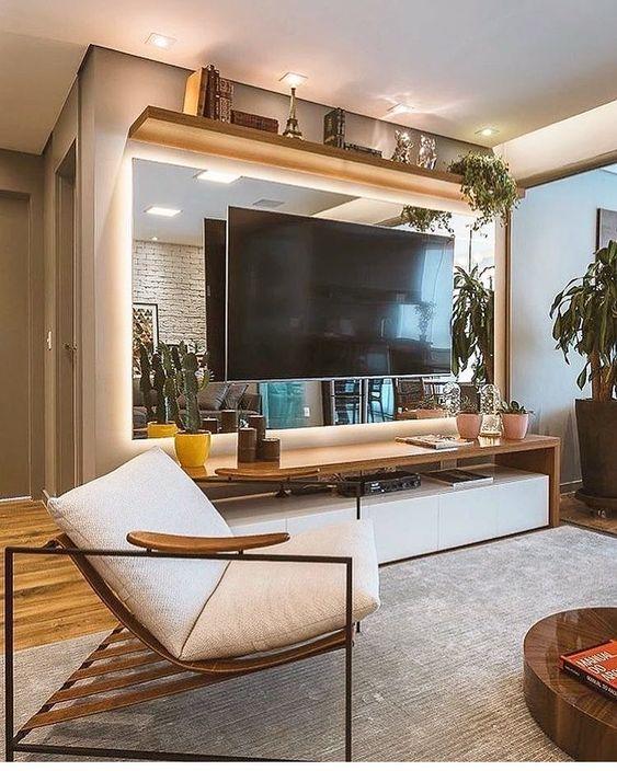 Painel de TV com rack flutuante