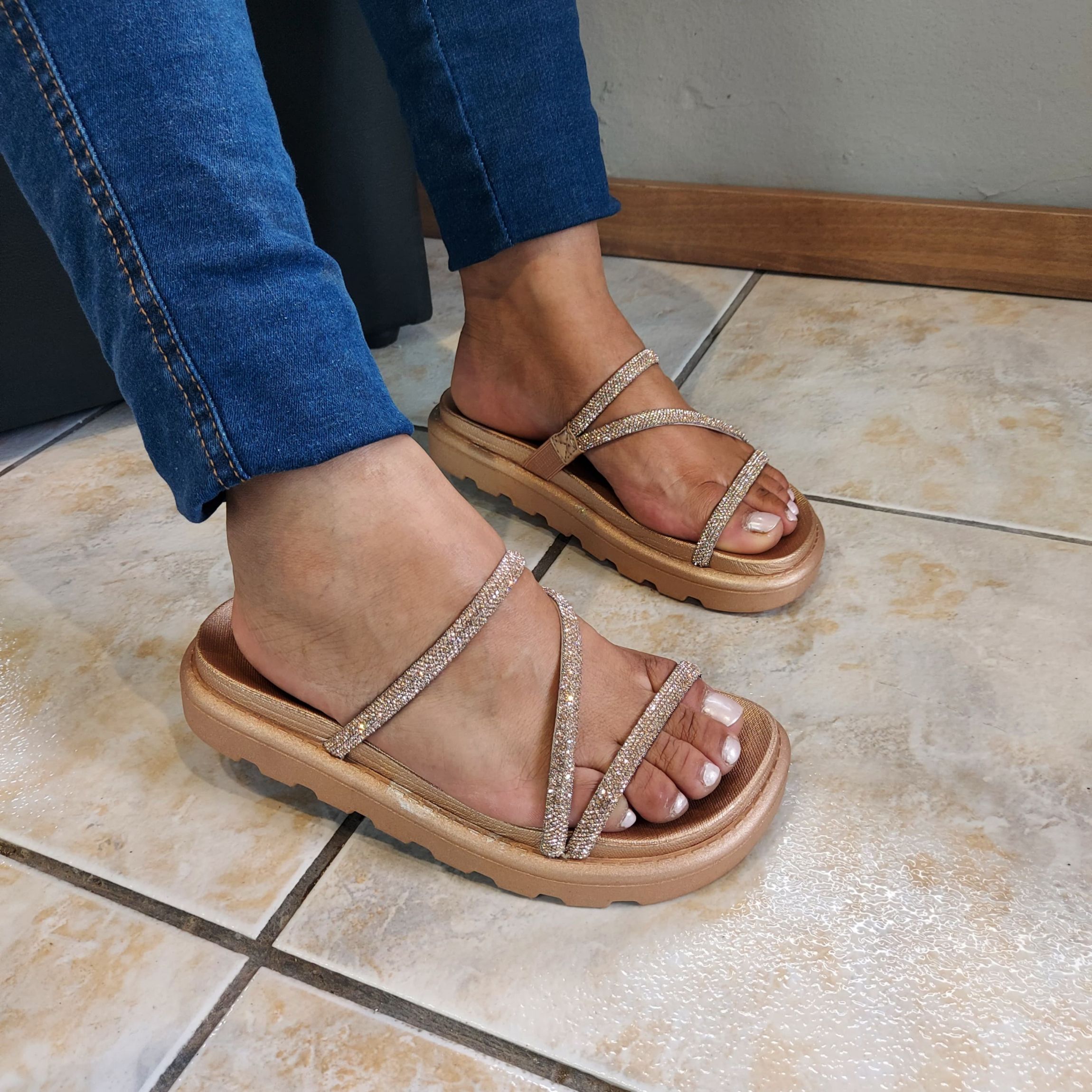 Papete Vizzano com Detalhe de Dedo (Ring Toe)