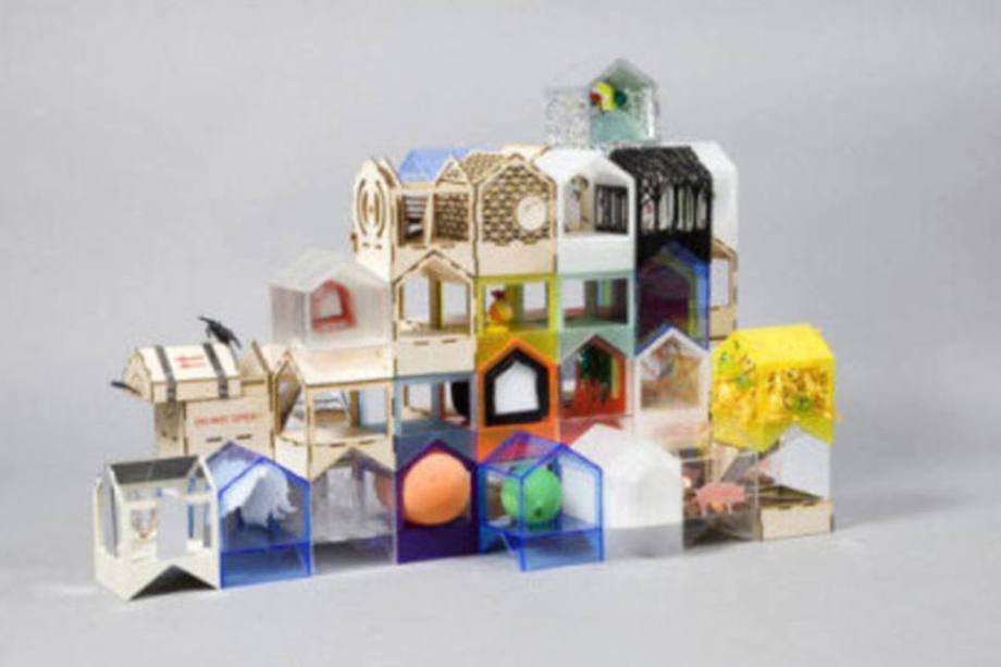 5 ideias de títulos:
1. Biofilia e Luxo Habitável: As Tendências de Design de Interiores para 2026
2. Cores e Materiais Naturais: A Paleta de Design para 2026
3. Móveis Icônicos e Clássicos: O Legado do Design em 2026
4. Marcenaria Tecnológica: A Integração do Futuro no Design de Interiores
5. Onde Encontrar Design Assinado no Brasil: Lojas e Marcas Essenciais