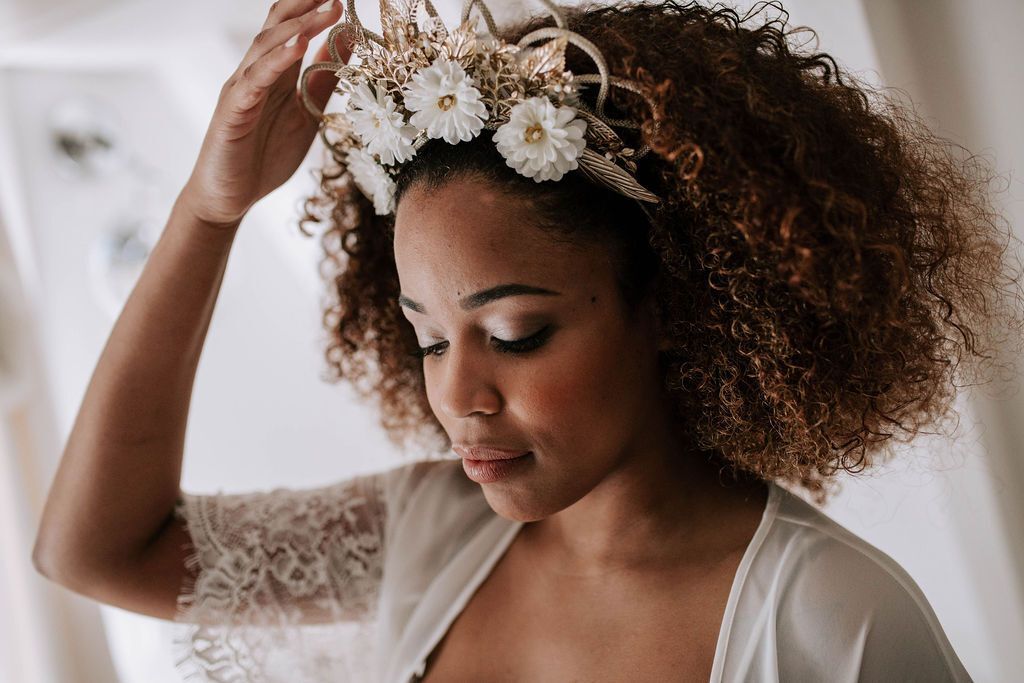 Fitagem e Plopping: O Segredo para Cachos Perfeitos no Casamento