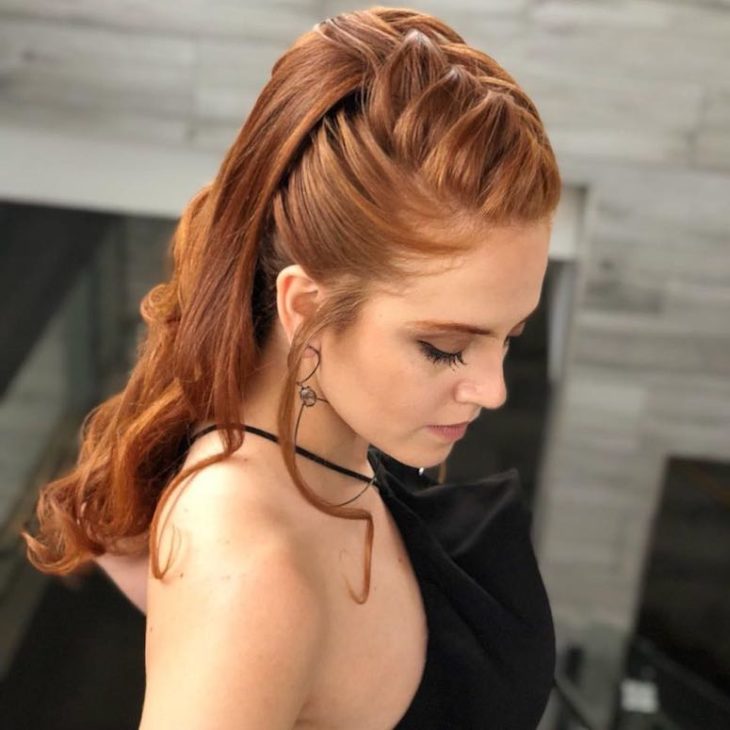 Guia Completo: Penteados Semipresos com Topete para Cabelos Longos