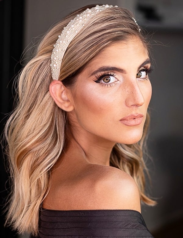 Penteados com Tiara para Cada Ocasião: Do Dia a Dia ao Casamento