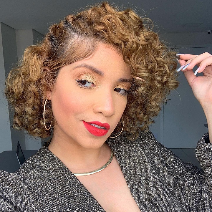 Penteados de Festival que Duram o Dia Todo: Dicas e Produtos