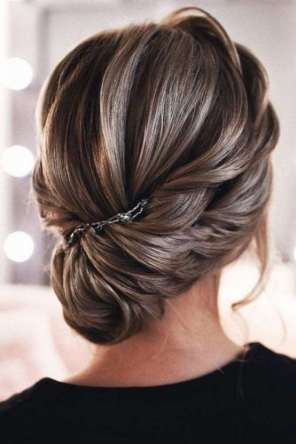 Acessórios de cabelo que elevam o look da mãe da noiva