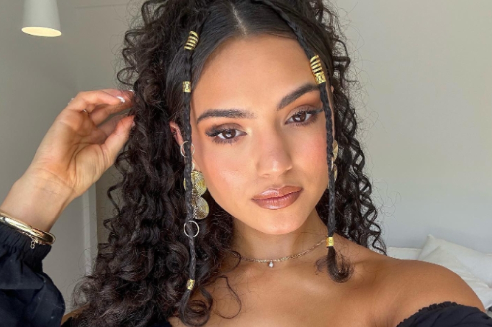 penteado cabelo ondulado curto