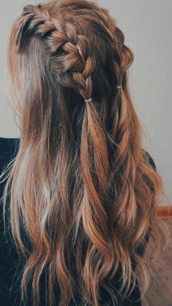 penteado cabelo ondulado longo