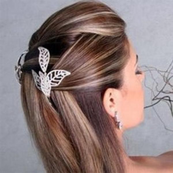 Acessórios de cabelo que vão bombar na sua formatura