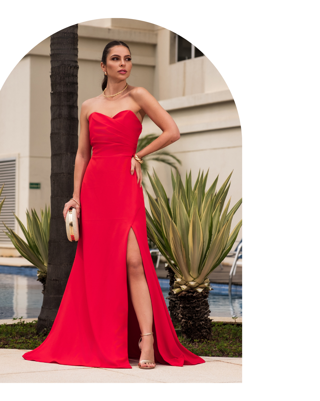 51 Penteados para Vestido Tomara que Caia Looks que Valorizam o Decote