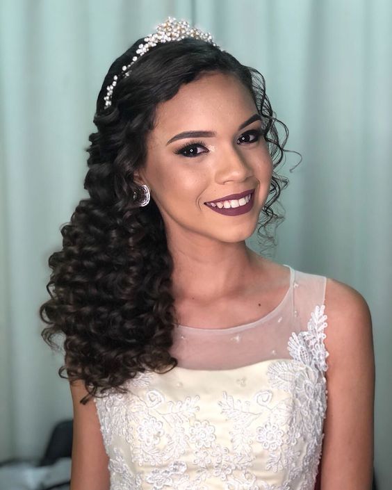 Tendências de tiaras para festas e eventos especiais