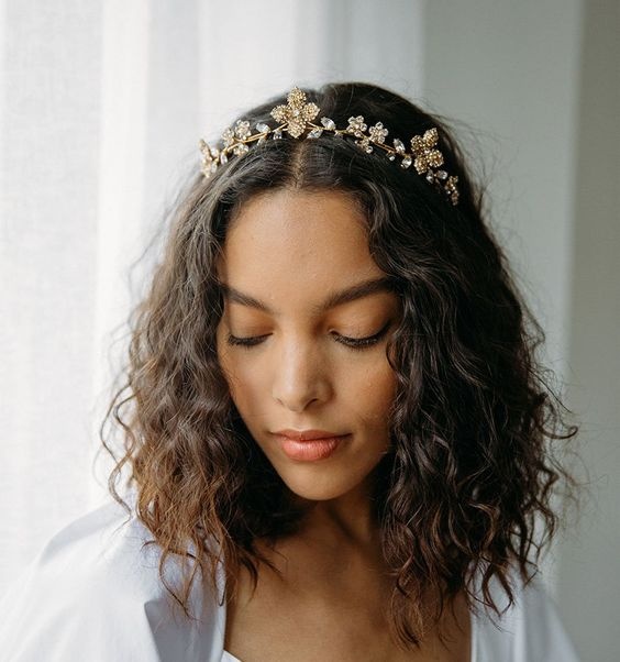 Como escolher a tiara perfeita para cada tipo de cabelo