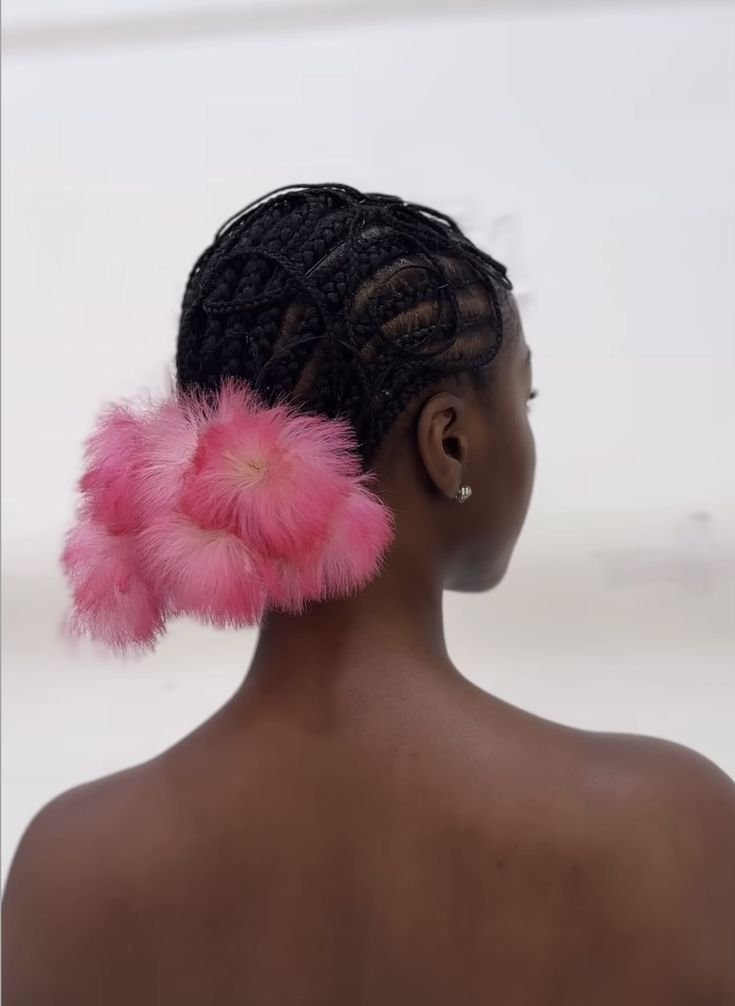 Spiky Buns: O Penteado Y2K Perfeito para Cabelos Curtos